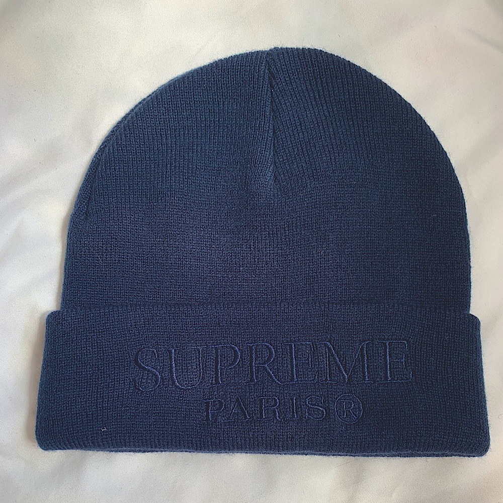 SUPREME beanie